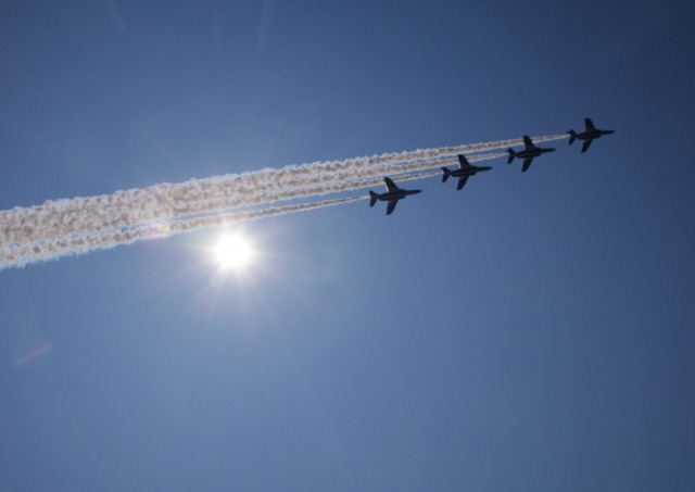 小松航空祭15スケジュールは 駐車場は混雑する ツアーは